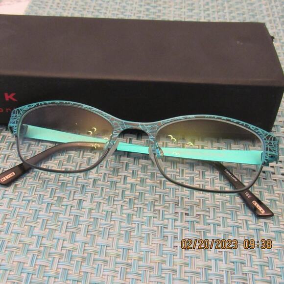Stylish Metal Frame Glasses – Teal and Black - Picture 1 of 4